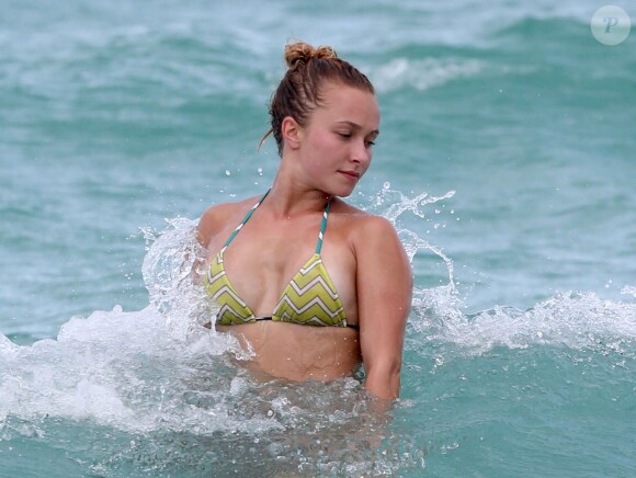 Hayden Panettiere profite d'une sortie plage pendant le week-end du Labor Day à Miami, le 1er septembre 2013.