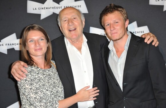 Michel Piccoli radieux avec ses enfants Missia et Inord à l'ouverture de la rétrospective Michel Piccoli à la Cinémathèque à Paris le 4 septembre 2013.