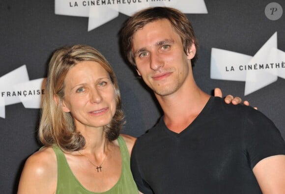 Macha Makeieff et son fils Arthur Deschamps à l'ouverture de la rétrospective Michel Piccoli à la Cinémathèque à Paris le 4 septembre 2013.