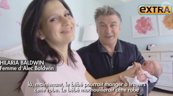 La petite Carmen présentée par ses parents, Alec et Hilaria Baldwin, pour EXTRA, septembre 2013.