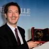 Guillaume Gallienne récompensé par le Prix Michel d'Ornano pour Les Garçons et Guillaume, à Table !' au 39e festival de Deauville, le 7 septembre 2013.