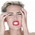Miley Cyrus dans le clip de son nouveau single Wrecking Ball.