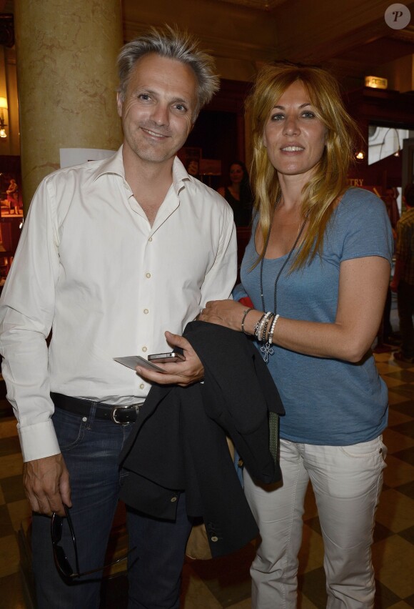 Mathilde Seigner et son compagnon Mathieu Petit lors de la dernière de la pièce "Quadrille" au Théâtre Edouard Vll à Paris le 18 juin 2013