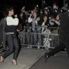 Rihanna de retour au 45 Park Lane où les fans l'ont patiemment attendus. Londres, le 10 septembre 2013.