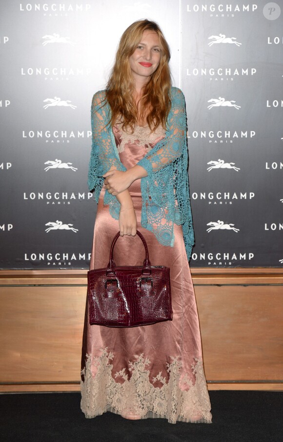 Josephine De La Baume assiste à l'inauguration de la nouvelle boutique Longchamp sur Regent Street. Londres, le 14 septembre 2013.
