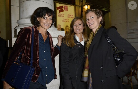 Ines de la Fressange, et Anne Gravoin lors de la générale de la pièce Nina au Théâtre Edouard VII à Paris le 16 septembre 2013.