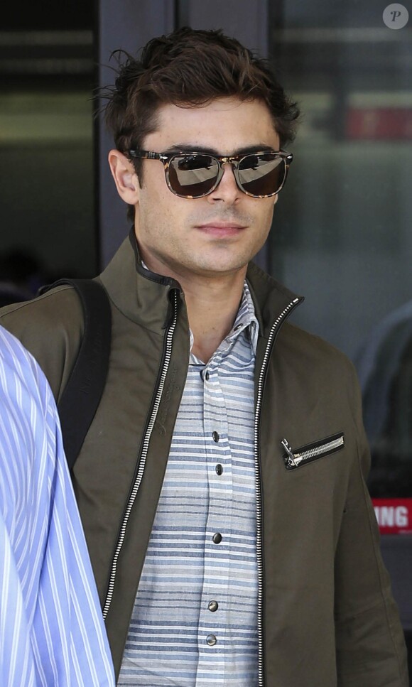 Zac Efron au Los Angeles International Airport le 7 septembre 2013.