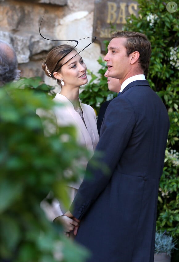 Pierre Casiraghi et Beatrice Borromeo complices au magnifique mariage du prince Felix de Luxembourg et la princesse Claire en la basilique Sainte Marie-Madeleine de Saint-Maximin-La-Sainte-Baume, le 21 septembre 2013.
