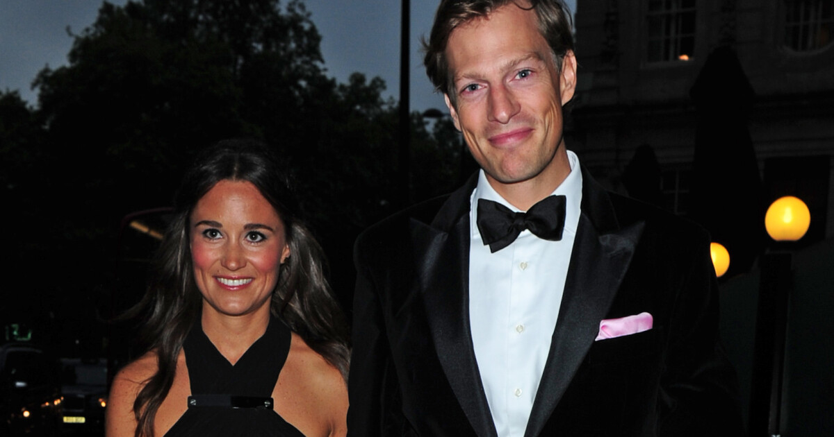 Pippa Middleton Sublime et amoureuse au côté du prince Harry Purepeople