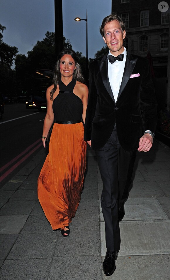 Pippa Middleton et son amoureux Nico Jackson lors de la soirée de charité Boodles Boxing Ball à l'hôtel Grosvenor House le 21 septembre 2013 à Londres