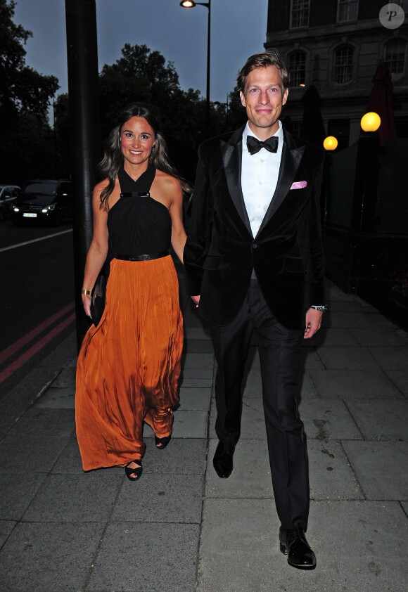 Pippa Middleton et son amoureux Nico Jackson lors de la soirée de charité Boodles Boxing Ball à l'hôtel Grosvenor House le 21 septembre 2013 à Londres