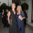 Holly Branson et sa mère Joan lors de la soirée de charité Boodles Boxing Ball à l'hôtel Grosvenor House le 21 septembre 2013 à Londres