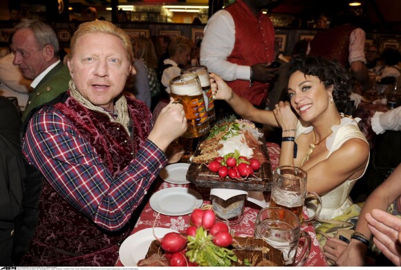Boris Becker et  sa belle Lilly Kerssenberg lors de l'Oktoberfest à Munich, le 21 Septembre 2013