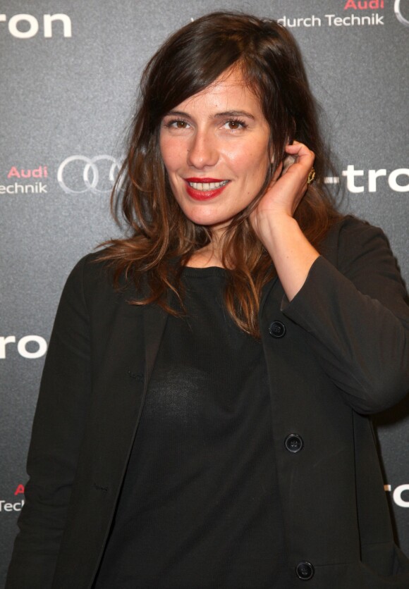 Zoé Félix assiste à la soirée Audi e-tron au centre culturel L'Electric Paris, le 23 septembre 2013.