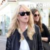 La mère de Lindsay Lohan, Dina, fait du shopping à Los Angeles. Le 1er février 2013.