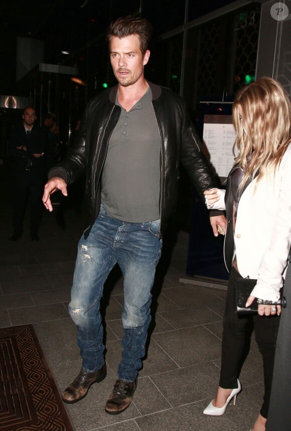 Les jeunes parents Fergie et Josh Duhamel en virée restaurant à Beverly Hills, le 25 septembre 2013.