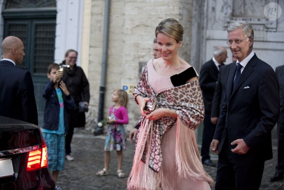 Le roi Philippe de Belgique et son épouse la reine Mathilde assistaient le 25 septembre 2013 en l'église Notre-Dame de la Cambre d'Ixelles à un concert en l'honneur de l'accession au trône du roi, en hommage aux 20 ans de règne du roi Albert II et en souvenir du roi Baudouin.