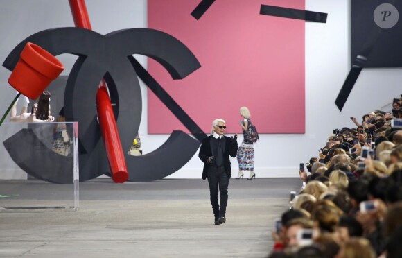 Karl Lagerfeld - Défilé Chanel printemps-été 2014. Paris, le 1er octobre 2013.