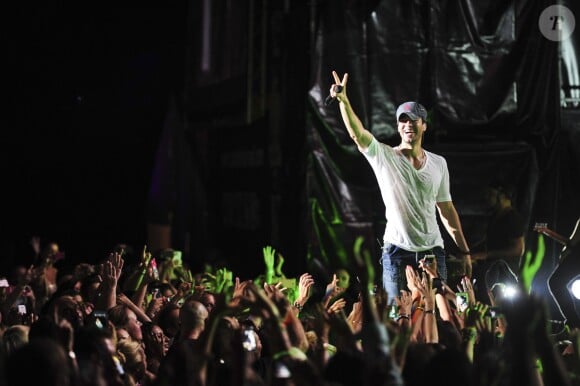 Enrique Iglesias en concert lors du Festival Starlite à Marbella, le 17 août 2013.