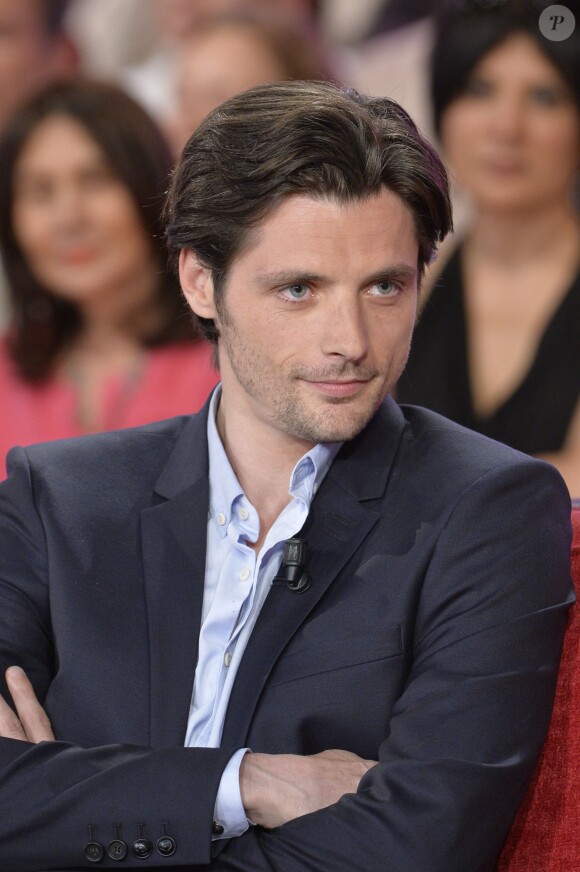 Raphaël Personnaz dans Vivement Dimanche le 9 juin 2013.