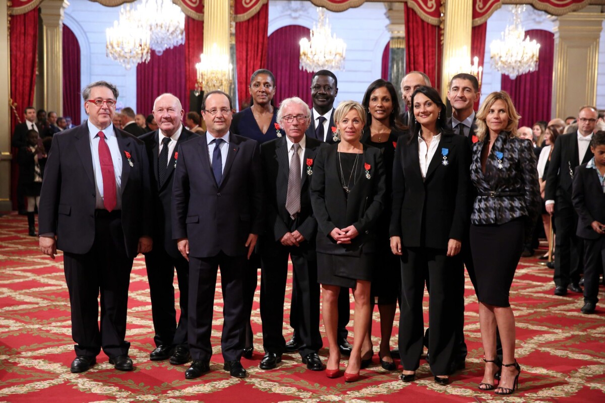 Photo Francois Hollande Avec Bernard Amsalem Jean Claude Perrin Marie Jos P Rec Jacques