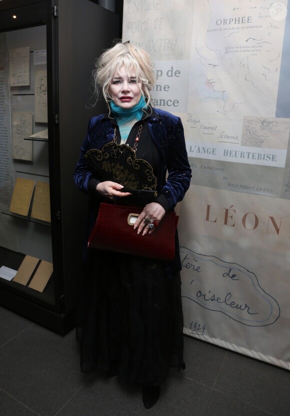 Armande Altaï au vernissage de l'exposition "Jean Cocteau le magnifique. Les miroirs d'un poète" au Musée des Lettres et Manuscrits à Paris le 10 octobre 2013.