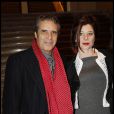  Julien Clerc et sa compagne Hélène Grémillon lors de la soirée annuelle de la Fédération internationale des Ligues des Droits de l'Homme, à Paris le 5 décembre 2011 