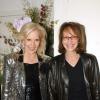 Nathalie Baye et Sylvie Vartan à Paris au palais des congrès le 10 octobre 2004