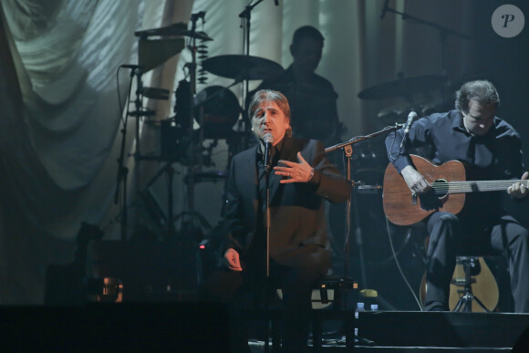 Serge Lama en concert à Lille le 16 mai 2013.