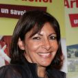Anne Hidalgo lors de la 2ème édition du Pot-au-feu des célébrités au restaurant le Louchebem, organisée par les Fédérations des Artisans Bouchers d'Ile-de-France à Paris le 17 octobre 2013