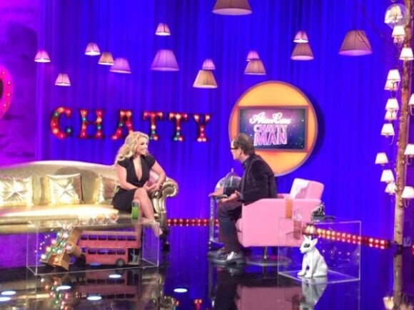 Britney Spears sur le plateau de l'émission Alan Carr : Chatty Man, à Londres, le 16 octobre 2013.