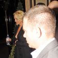Britney Spears quitte son hôtel pour se rendre aux studios ITV, à Londres, le 16 octobre 2013.