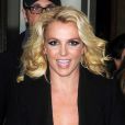 Britney Spears quitte son hôtel pour se rendre aux studios ITV, à Londres, le 16 octobre 2013.