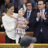 La princesse Victoria et la princesse Estelle de Suède assistaient avec le prince Daniel, tous trois arborant le ruban rose symbolique de la lutte contre le cancer du sein, à la finale de l'Open de Stockholm le 20 octobre 2013. Le prince Daniel a remis le trophée à Grigor Dimitrov, qui a signé le premier succès de sa carrière pro en battant David Ferrer.