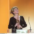 Catherine Deneuve lors de la cérémonie des César 2000