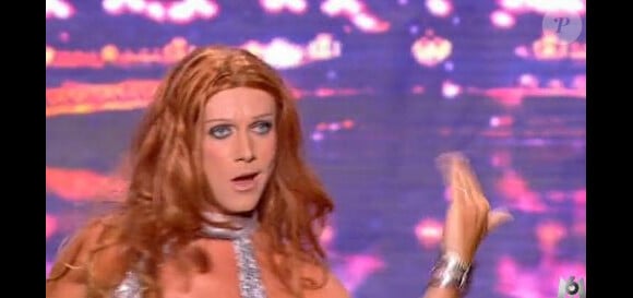 Sébastien alias Costic imite Céline Dion dans la 8e saison d'Incroyable Talent sur M6.