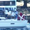 La princesse Mary et le prince Frederik de Danemark naviguant dans la rade de Sydney au premier jour de leur visite officielle en Australie, le 24 octobre 2013