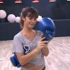 Laetitia Milot fait un peu de boxe afin de mieux aborder le paso doble pour le prime du 26 octobre 2013 de "Danse avec les stars" 4.