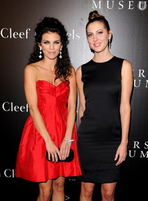 AnnaLynne McCord et Eva Amurri à la soirée "A Quest For Beauty: The Art Of Van Cleef And Arpels" à Los Angeles, le 26 octobre 2013.
