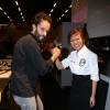 Yoni Saada (Top Chef 2013) et Nathalie Nguyen (MasterChef 2011) lors d'une battle gourmande opposant des candidats de Top Chef à ceux de MasterChef au 19ème Salon du chocolat 2013 à la Porte de Versailles à Paris le 29 octobre 2013