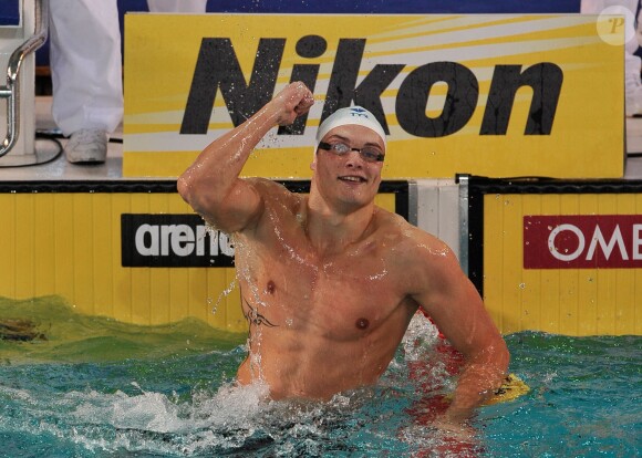 Florent Manaudou décroche l'or sur le 50 m nage libre lors des Championnats d'Europe de natation à Chartres le 22 novembre 2012