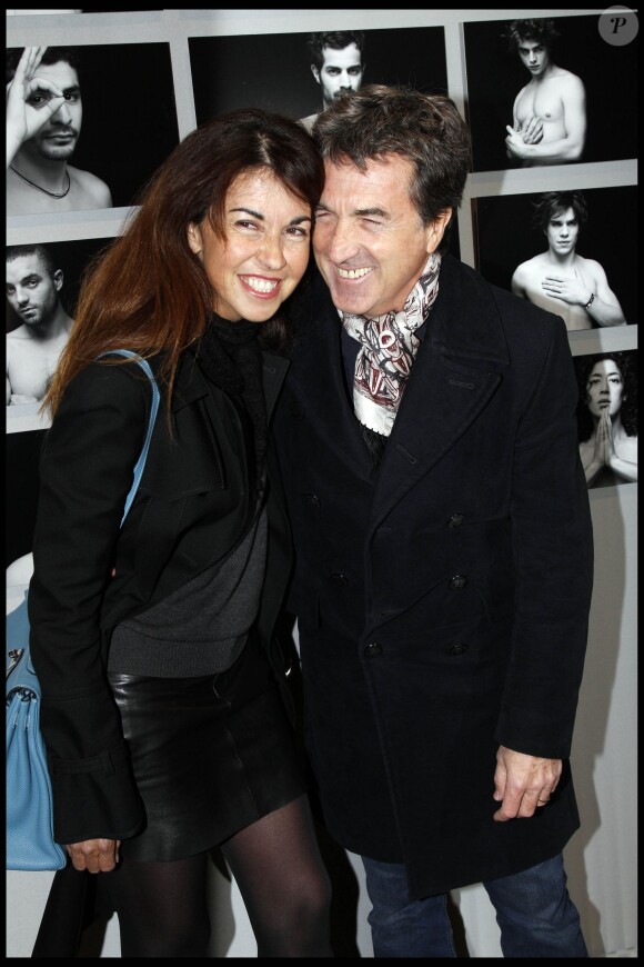 François Cluzet et sa femme Narjiss lors de la soirée des révélations des César le 16 janvier 2012 à Paris