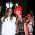Alessandra Ambrosio et une amie pour la soirée d'Halloween