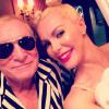 Hugh Hefner et sa femme Crystal en Miley Cyrus et Robin Thicke pour Halloween, le 31 octobre 2013.