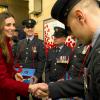 Kate Middleton rencontre les militaires et les bénévoles du "London Poppy Day" à Londres. Le 7 novembre 2013.