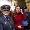 Kate Middleton, duchesse de Cambridge rencontre les militaires et les bénévoles du "London Poppy Day" à Londres. Le 7 novembre 2013.