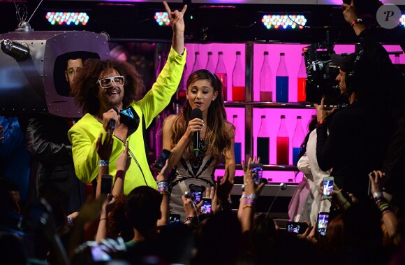 Ariana Grande et Redfoo lors des MTV Europe Music Awards au Ziggo Dome à Amsterdam, le 10 novembre 2013.