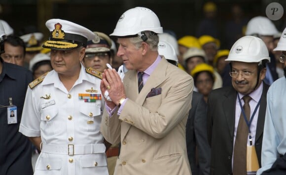 Le prince de Galles visitent les chantiers navals de Cochin, le 12 novembre 2013 en Inde
