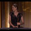 Angelina Jolie reçoit un Oscar d'honneur pour son engagement humanitaire, le samedi 16 novembre 2013 à Los Angeles, pour les 5e Governors Awards.