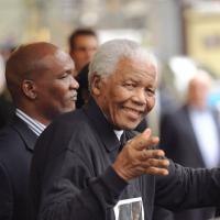 Nelson Mandela, malade, ne peut plus parler : Son ex-femme raconte...